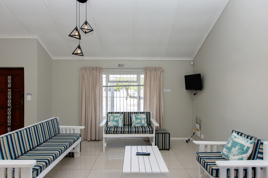 4 Bedroom Property for Sale in Middedorp Western Cape